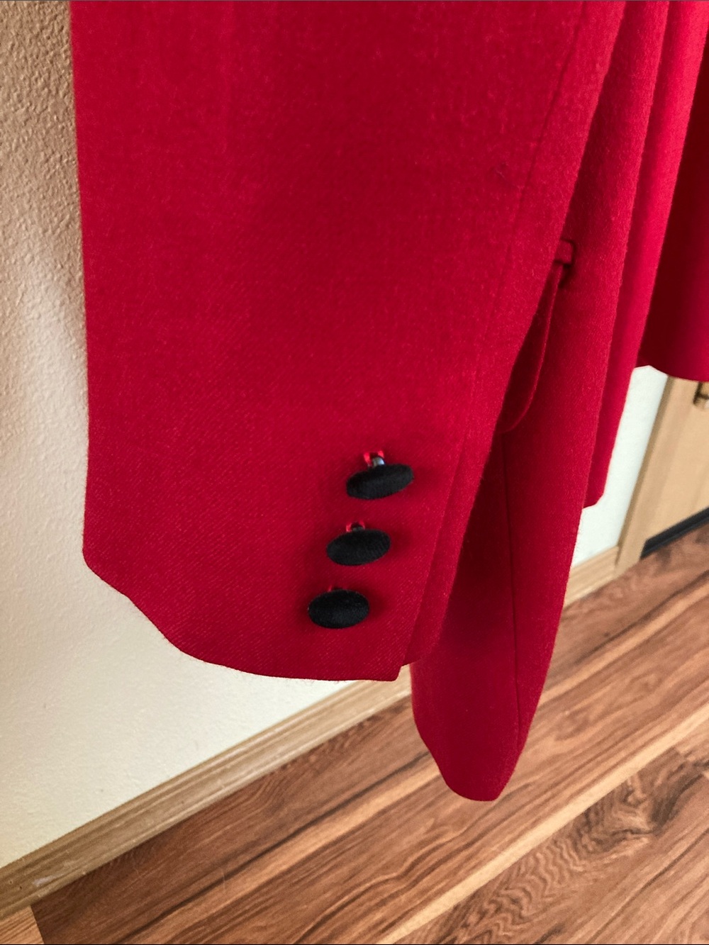 Casual Corner Red Blazer with Black Velvet Collar - Picture 4 of 4